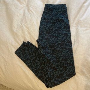 Cute H&M ankle pants with fun print